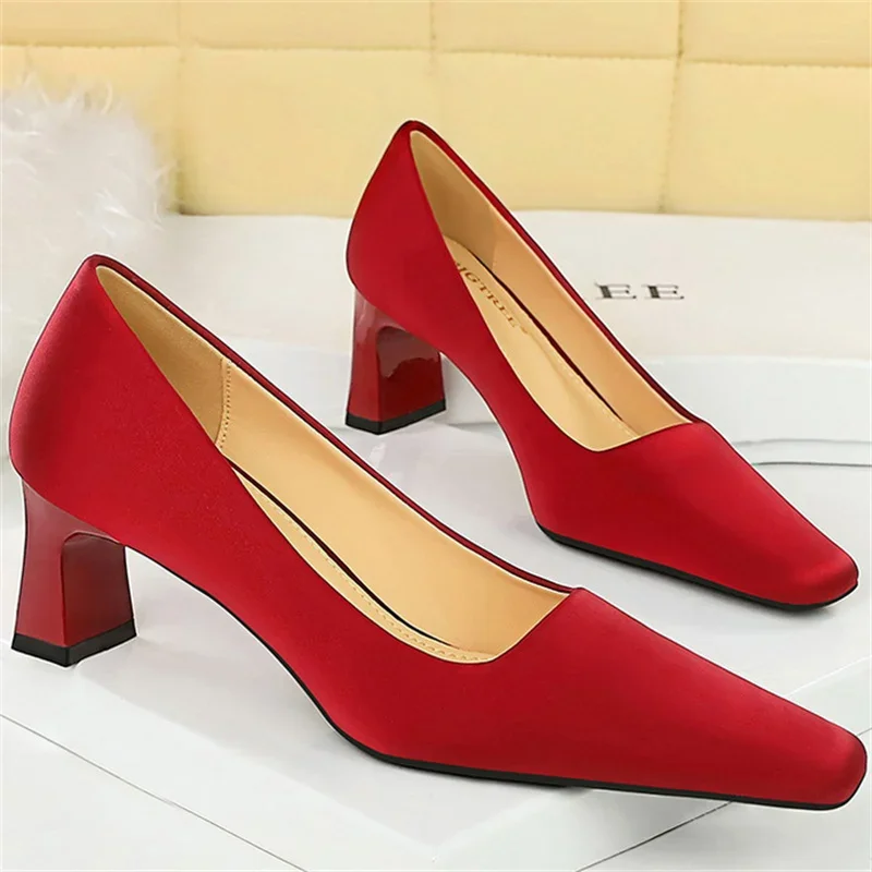 Women 6cm High Heels Pumps Lady Satin Silk Fashion Block Low Heels Wedding Bridal Escarpin Catwalk Green Orange Red Prom Shoes