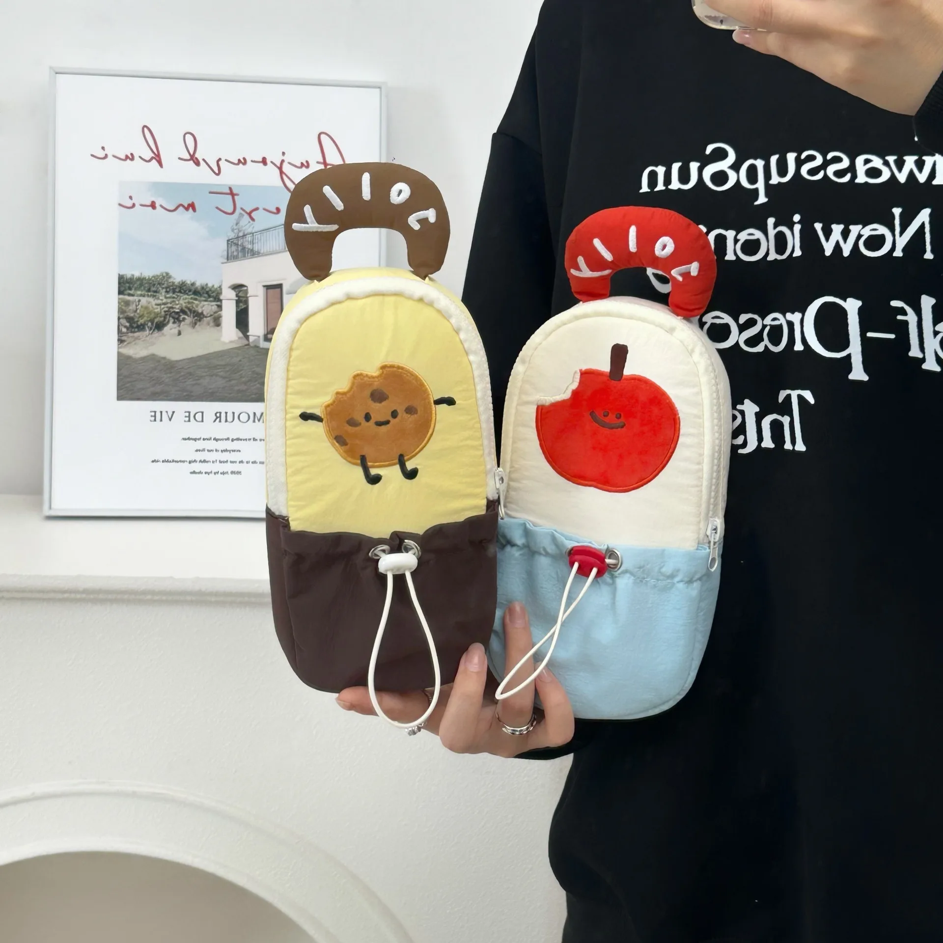 Astuccio per matite estetico di grande capacità Cartoon Ins per studenti delle scuole superiori Organizzatore di cancelleria portatile in piedi