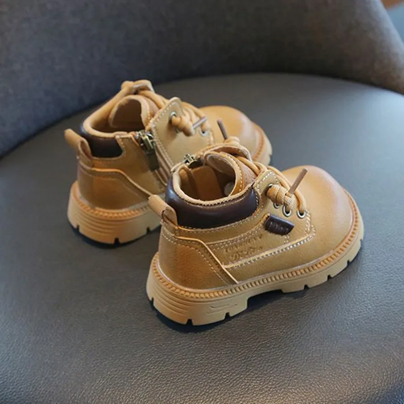 2025 جديد الخريف أحذية أطفال طويلة الرقبة للبنين بولي Leather الجلود حذاء من الجلد المطاط وحيد البريدي الجانب موضة طفل أطفال الأحذية 15-25