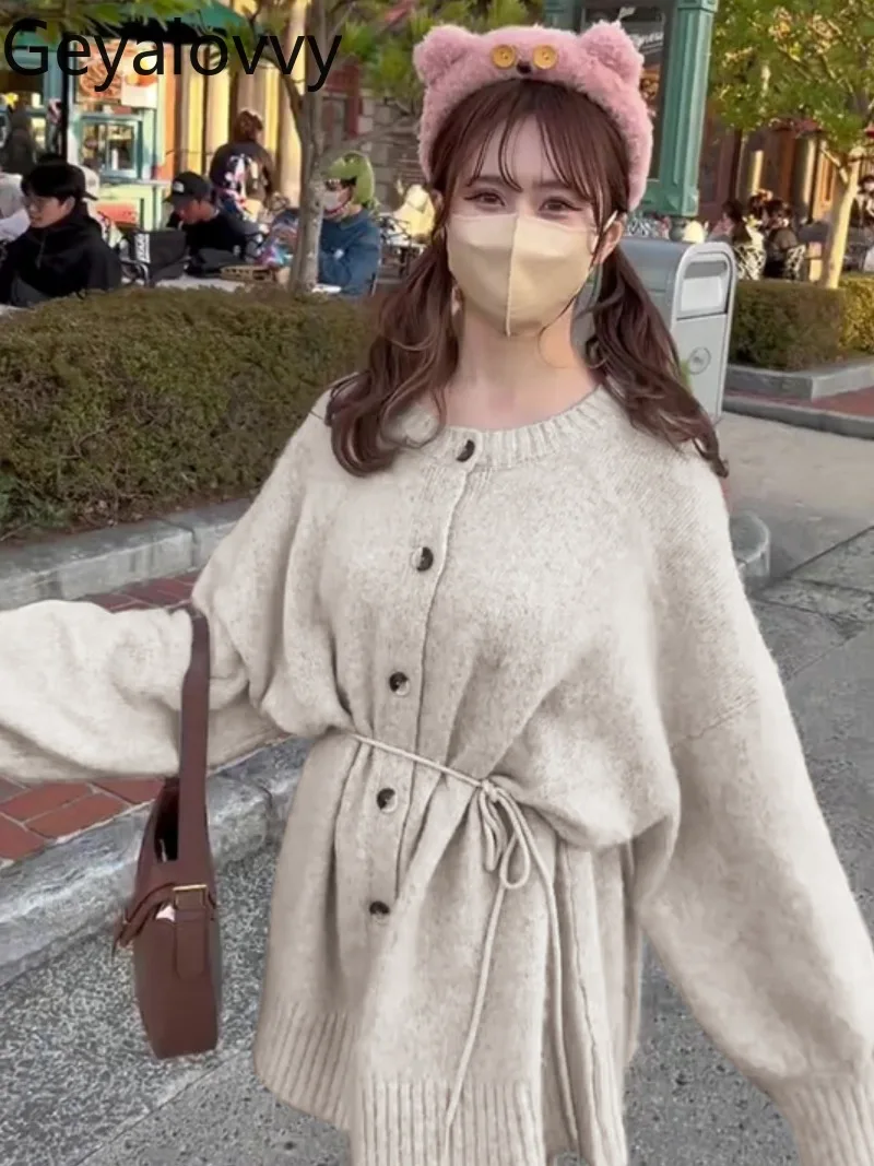 

Осень-зима, новый японский стиль, милый мягкий вязаный кардиган из мохера, пальто, свободный однобортный свитер средней длины с галстуком-бабочкой