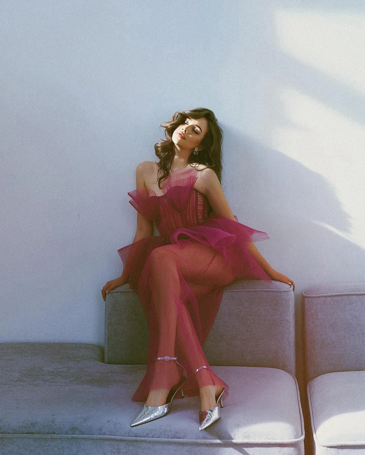 2025 유행 환상 환상 Tulle 파티 드레스 Fuchsia Ruffled Sheer Prom Maxi Dress Women See Thru Special Occasion Dr