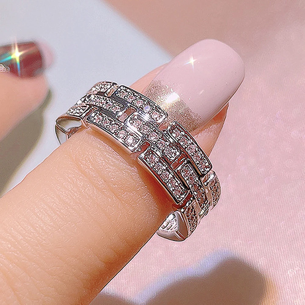 Huitan High Quality Silver Color Wedding Bands Women's Finger-ring with Crystal Cubic Zirconia Simple Classic Lady Rings Jewelry