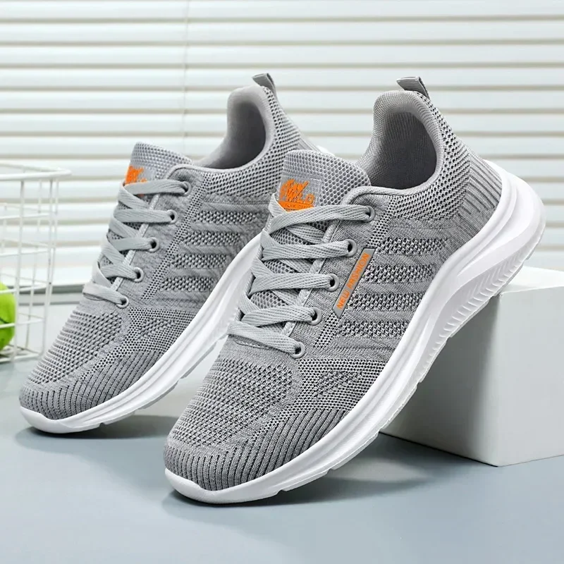 

Spring and Autumn New Men's Casual Sports Shoes Comfortable Work Men's Shoes Running Training Wear Resistant Mesh Shoes