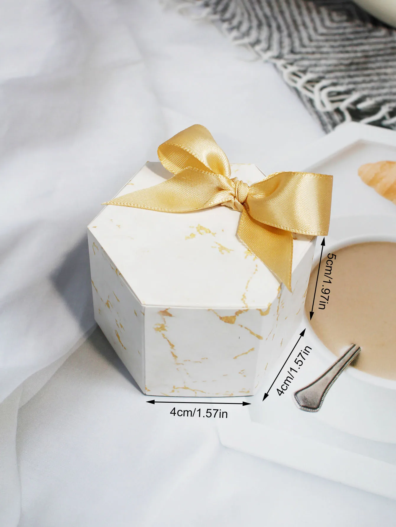 10/20/50pcs Hexagonal wedding gift candy box paper, four styles, festive decoration ball candy box