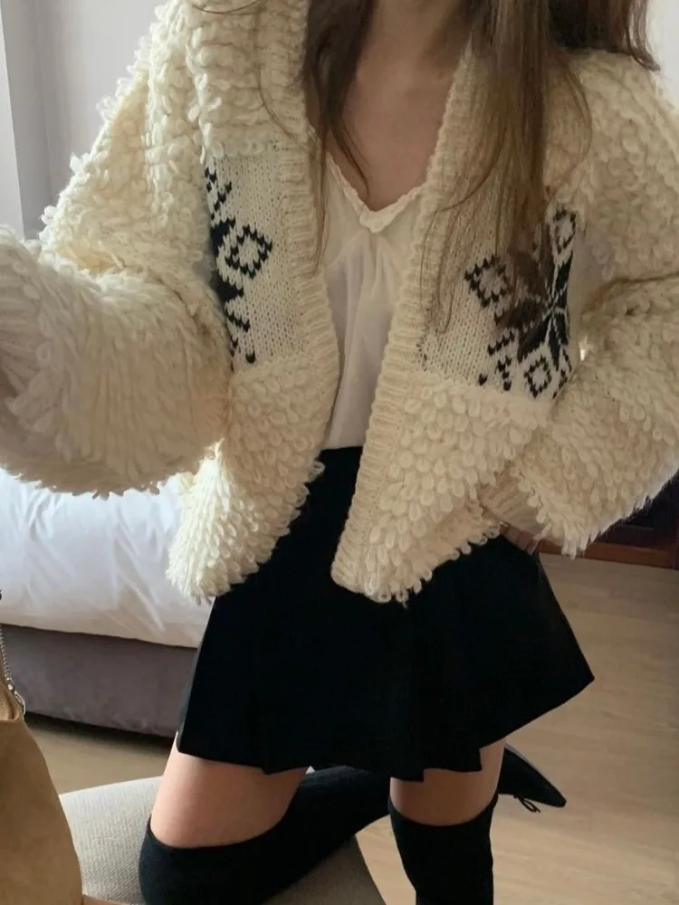 

Autumn Winter Heavy Embroidery Long Sve Women's Knitted Sweater Jaet Dongda Gate Vintage Design Versatile Circle Fur