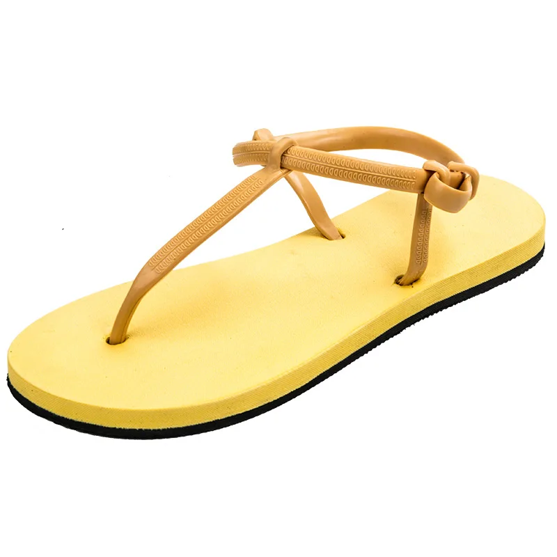 2024 New Women Slippers T-Strap Fashionable Soft Low Heel Flat Sandals Outdoor Black Gold Yellow Gray Summer Flip Flops