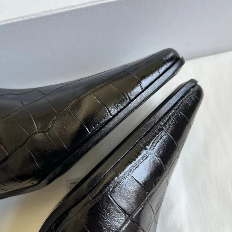 Dave&Di 2024 Autumn/Winter Retro Square Head Chelsea Boots with Minimalist Genuine Leather Crocodile Pattern Ankle Boots Women