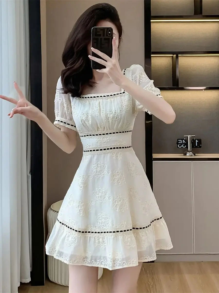 Gentle Wind Sweet Puff Sleeve Square neck Mini Dress Female Summer New Lace Splicing Embroidery Slim Short Dress Vestidos