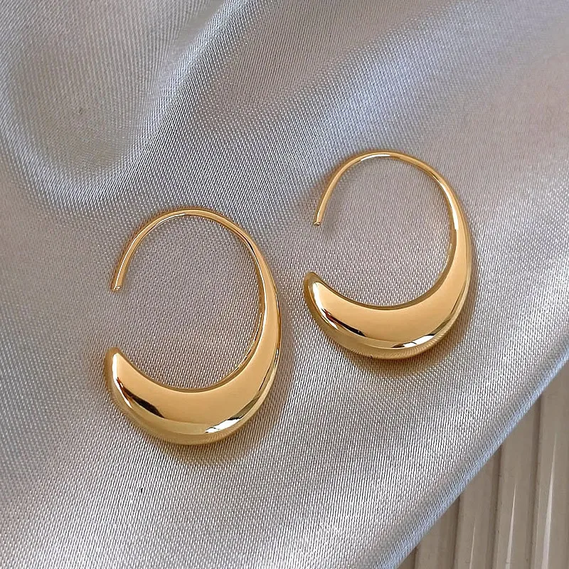 2023 New Fashion Trend Unique Design Elegant Exquisite Retro C Shape Metal Earrings Female Jewelry Party Premium Gift Wholesale