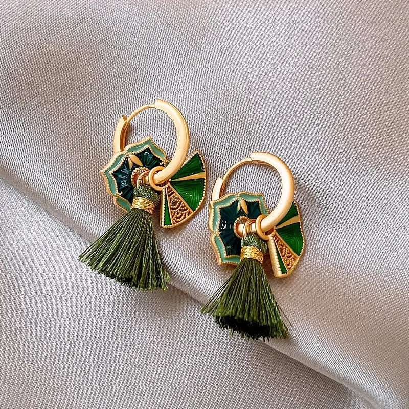 New Chinese retro earrings women's light luxury high-end studs 2024 new popular unique temperament national style earrings