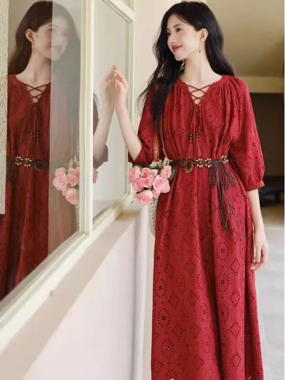 حذاء نسائي مطرز باللون الأحمر الوردي بحزام مجوف من Crt فضفاض وشرابة متدفقة وناعم ولطيف للتنقل عالي...