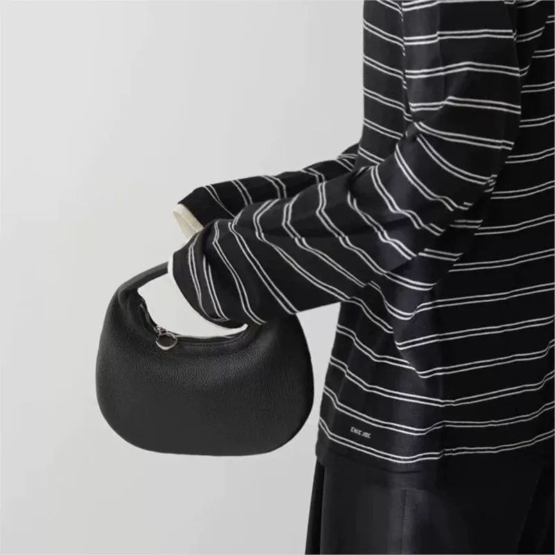 

Retro Black Pebbled Texture Handbag Women Soft Leather Foldable Exquisite Purse Ladies Minimalist Fashion Versatile Crescent Bag