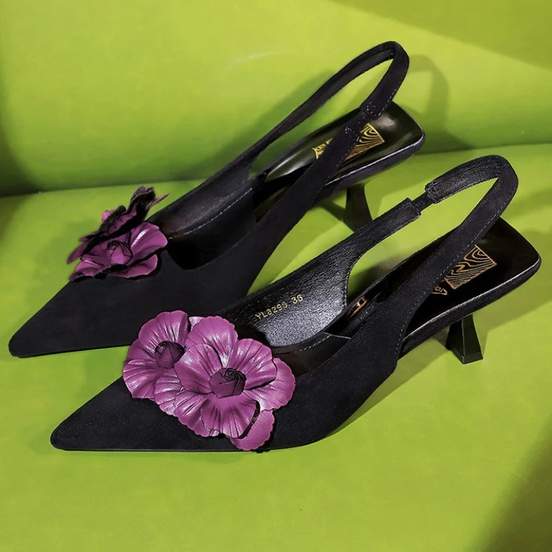 

Цветочные дизайнерские замшевые туфли на высоком каблуке, женские элегантные модельные туфли в стиле ретро с открытой пяткой, женские модные туфли-лодочки с острым носком, сандалии для женщин