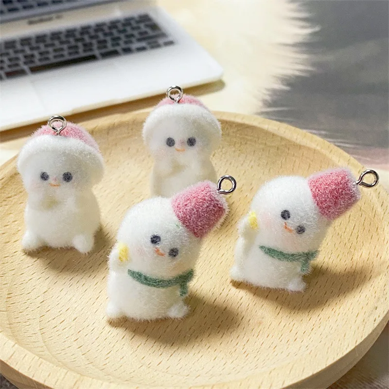 20pcs Cute Christmas Snowman charms Flocking cartoon snowman shape resin dolls pendant for Keychains DIY Jewelry make Accessorie