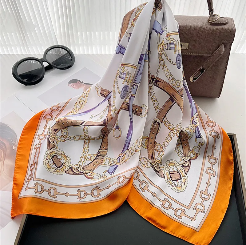 Luxus Dame Kette Druck Quadrat Schal Simulierte Seide Dünne Hals Schal Mode Sonnencreme Kopftuch Für Frauen 70x70 cm – Detail 6