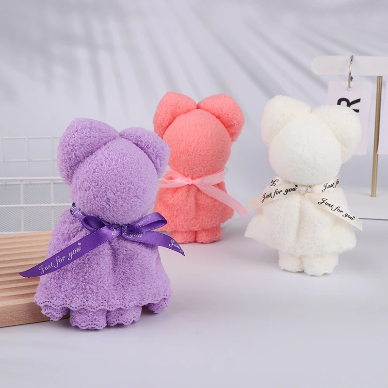 1pc Cute Bear Towel Coral Fleece Wedding Favors For Guests Bulk Bridesmaid Christening Souvenir Random Color