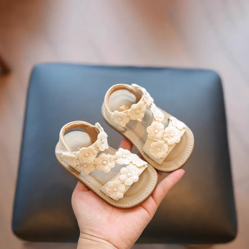 Kleinkind-Laufschuhe mit Offener Spitze Süße Blumen Baby-Sandalen Weiche Sohle 2026 Sommer Neue Kinder-Strandschuhe Rutschfest Trendig – Detail 4