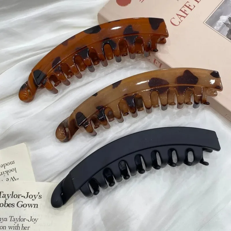 Matte Fish Shape Twist Clamp Hair Clip