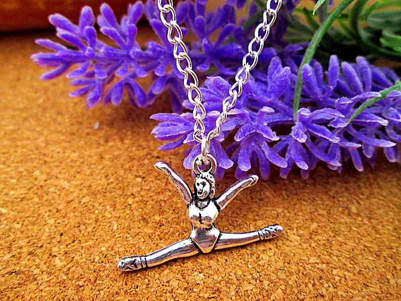 3 pcs/lot Gymnastics Gymnast 27x16mm Antique silver Charm necklace Gift Birthday