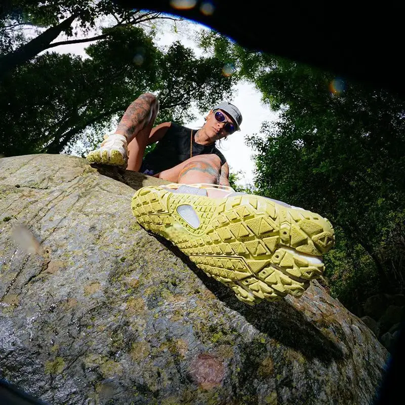 New 2025 Summer Hot Sale Professional Unisex Lightweight Squat Weightlifting Shoes Power Wrestling Shoes Squat Shoes Very Good