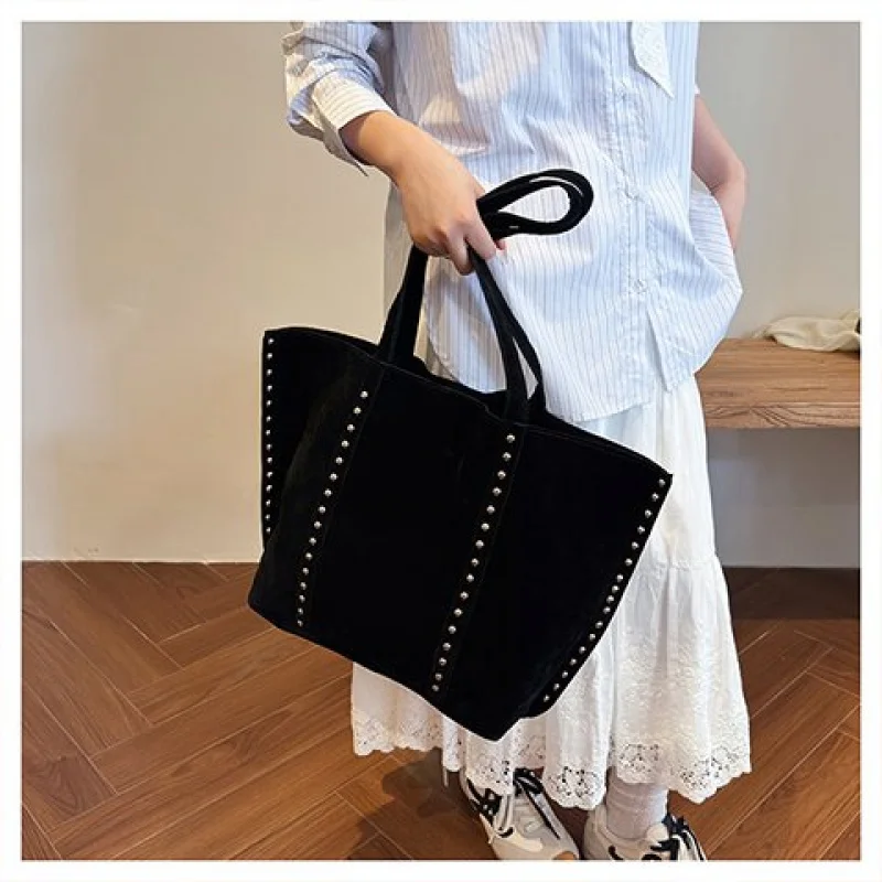

High-Quality Women's Leather Handbag Crossbody Bag Shoulder Messenger Tote By Famous Designer Elegant