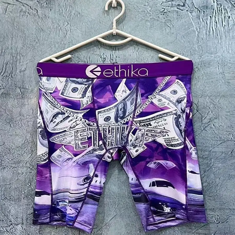 ETHIKA 2024 New Men's Quick-drying Ice Silk Boxers Summer Vacation Printed Adult Five-point Beach Pants Youth