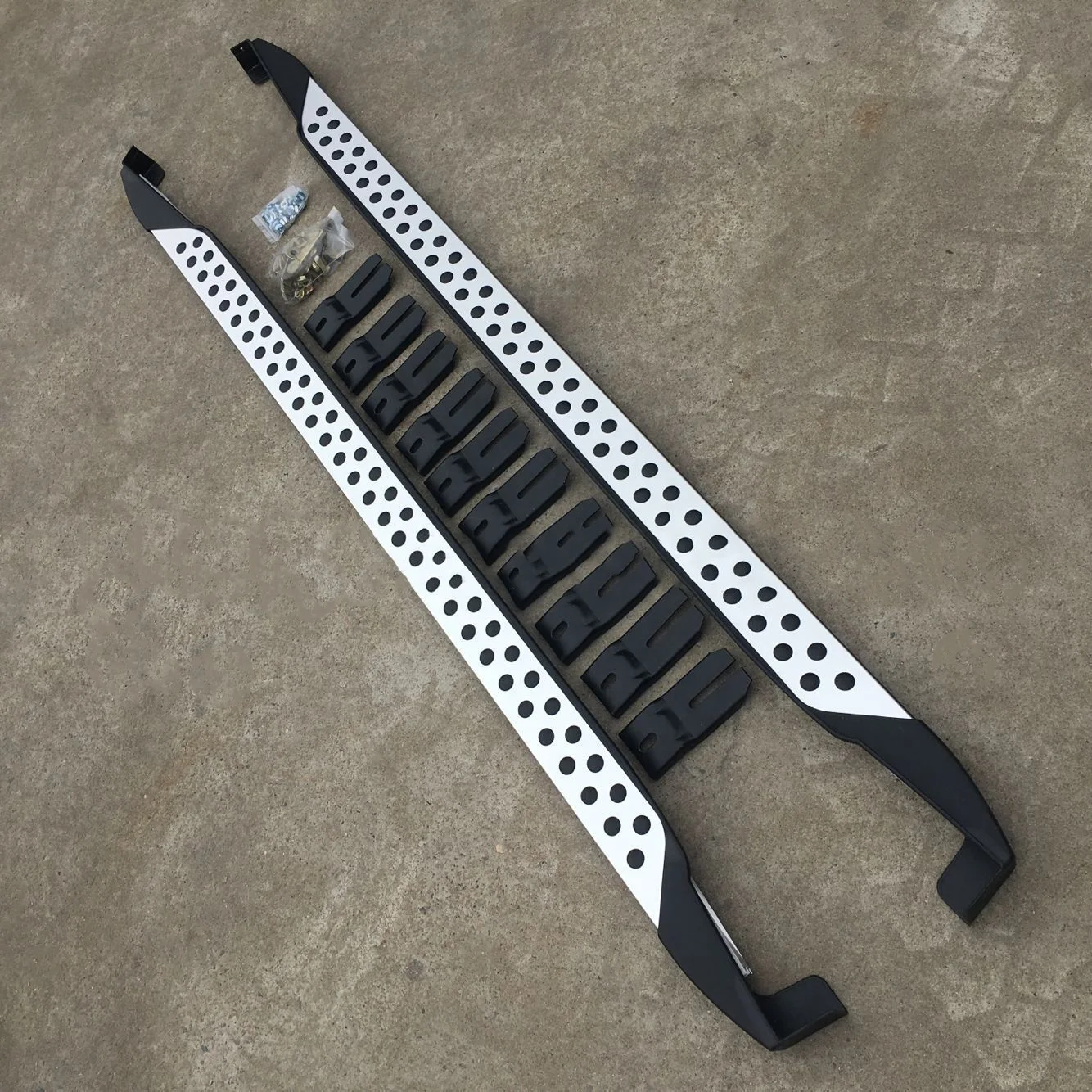 

Factory Hot Selling Hot Sale Cheap Price Auto Exterior Part Accessories Modify Offroad Side Step Board Nerf Bars Pedal For 2017-