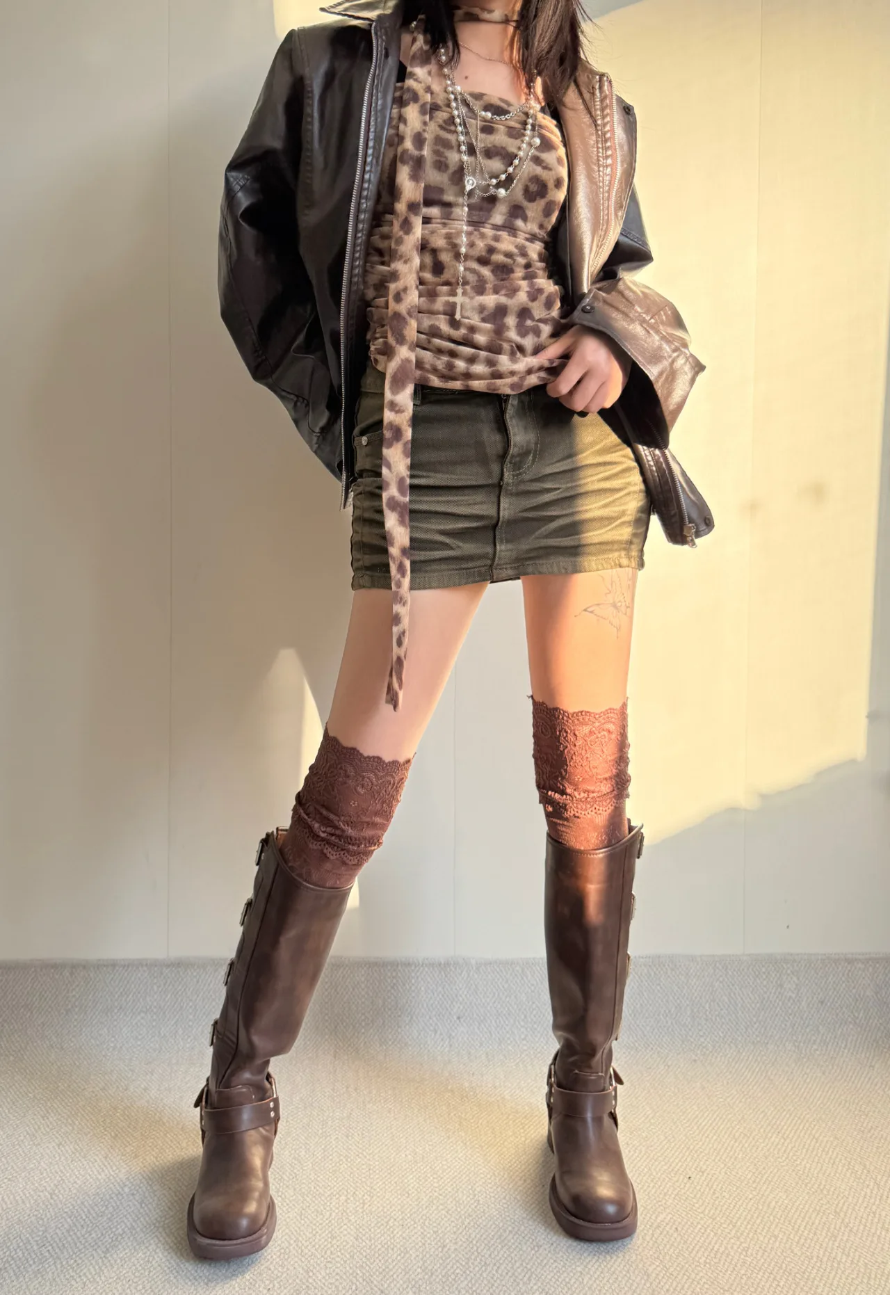 

2025 Women Flower Lace Fishnet Thigh High Stockings Japanese Style JK Girl Sweet Lace Trim Frilly Over Knee Long Socks