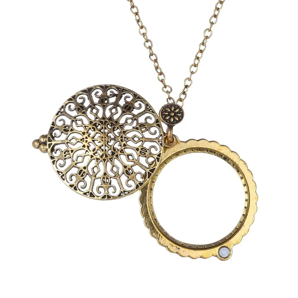 Magnifying Glass Pendant Necklace for Men and Women Vintage Hollow Out Locket Chain Stylish Jewelry Accessory