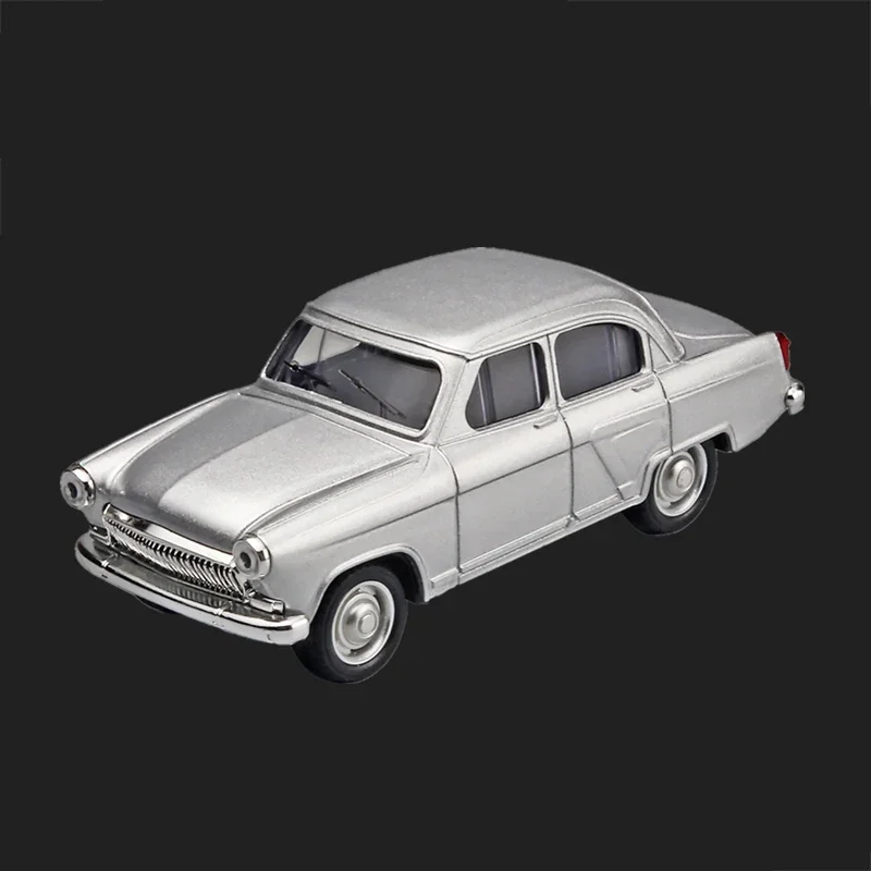 1/43 Volga GAZ-21 Alloy Car Model Diecasts Metal Toy Classic Vehicles Car Model Simulation Sound and Light Collection Kids Gifts