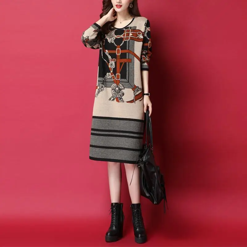 Women's Autumn Winter New Fashion Round Neck Printed Casual Versatile Long Sleeved Loose Mid Length Plush Thickened Dress