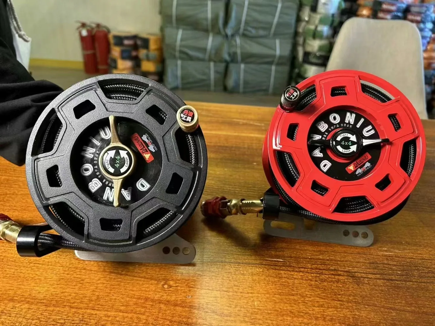 2025 أداة تخزين أنبوب دوار تعديل المركبات على الطرق الوعرة مضخة هواء للطرق الوعرة تخزين أنبوب الهواء-جهاز لف الأنبوب المتداول