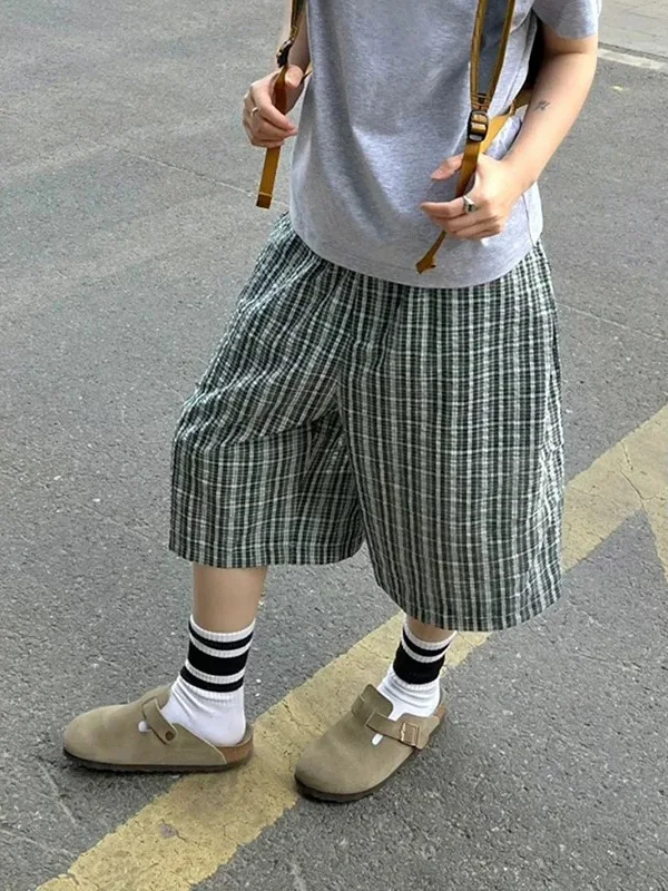 2026 Summer Seaside Vacation Casual Plaid Shorts Men's Trend Loose and Versatile Lazy Wind Straight Five-point Pants