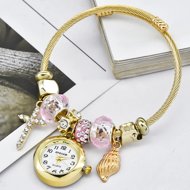 Fashion Women's Bracelet Watch Love Casual Elegance With Stylish Embellishments Of Refined Round Quartz Watch