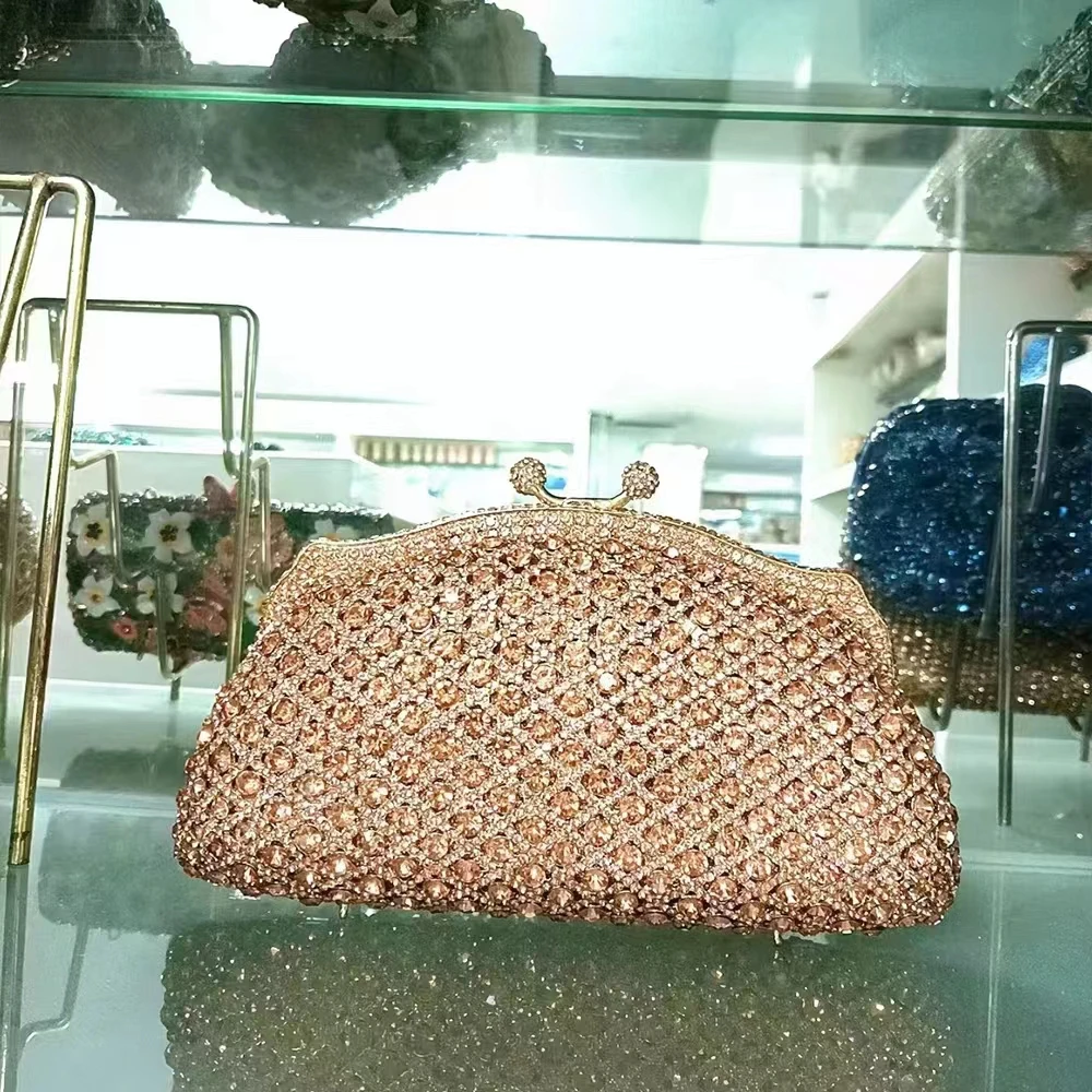 

Handmade Hollow Metal Diamond Embedded Dinner Clutch Bag Ele Evening Handbag for Parties And Social Events