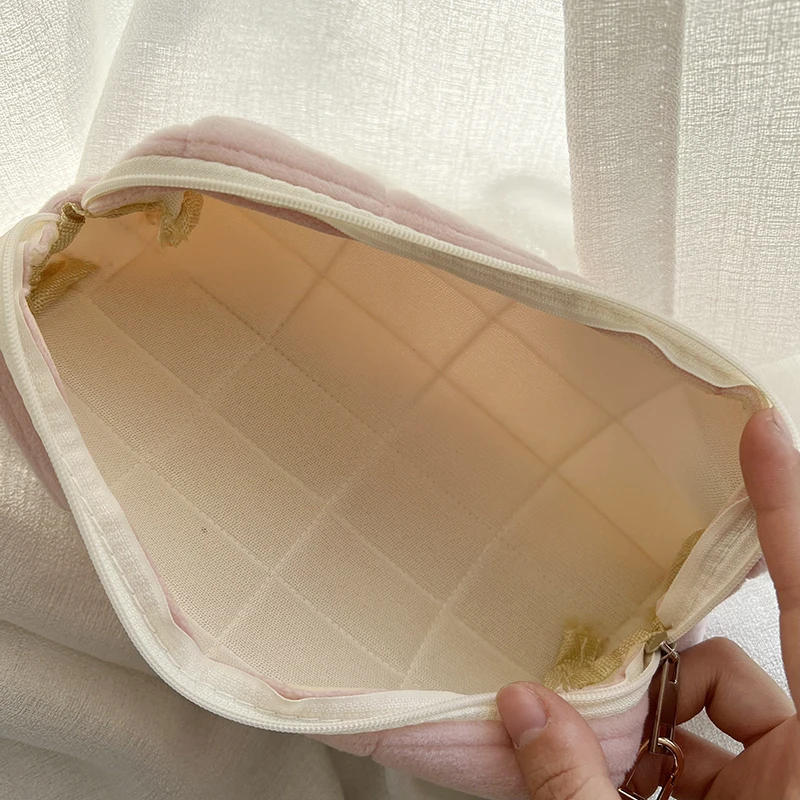

Plush Lattice Pencil Bag Portable Simple Pencil Case with Zipper Large Capacity Stationery Storage Box School Supplies