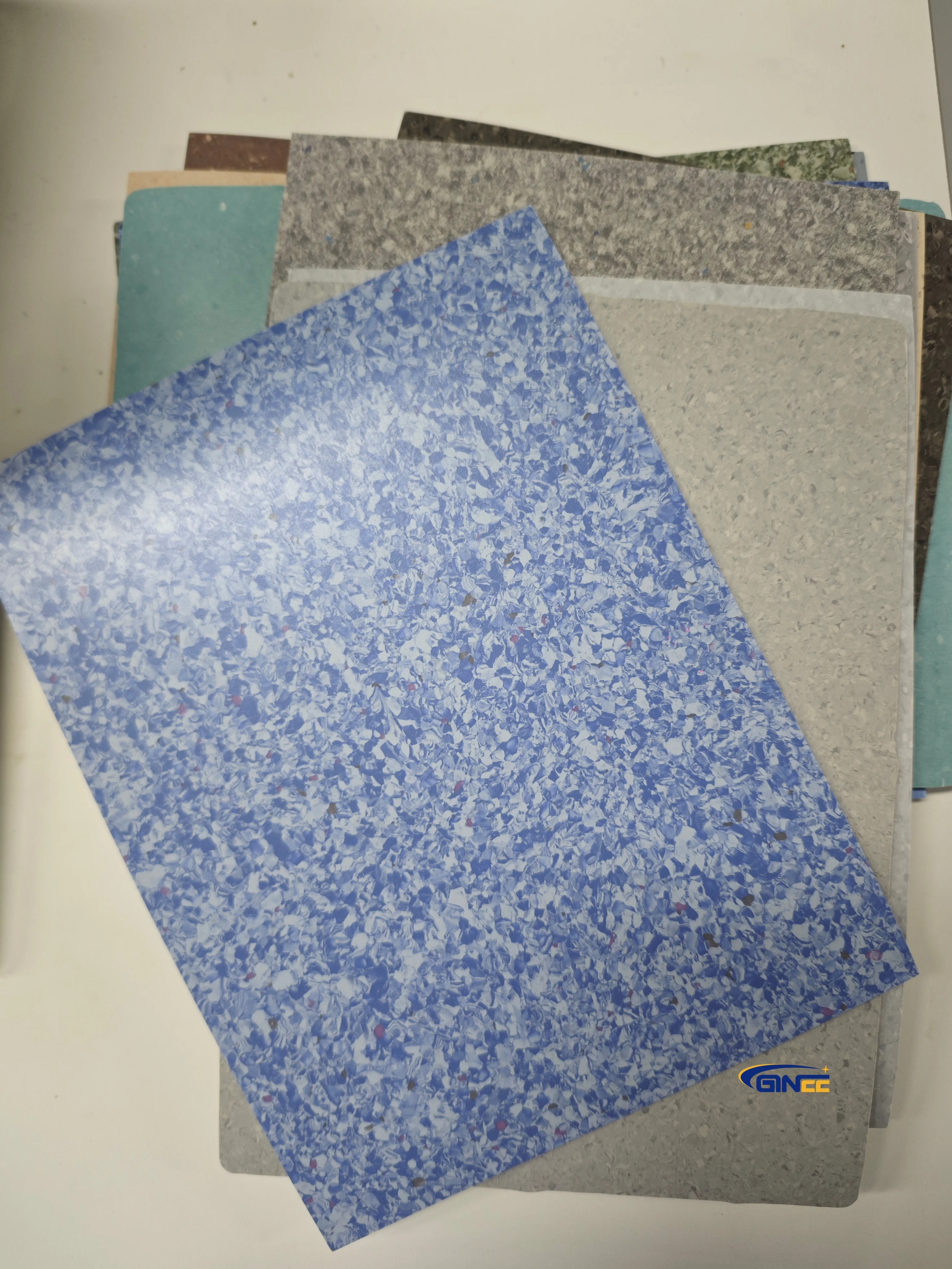 Customize  Medical Anti-Static PVC Vinyl Flooring Waterproof Non-Slip for Medical Laboratory Industrial Use