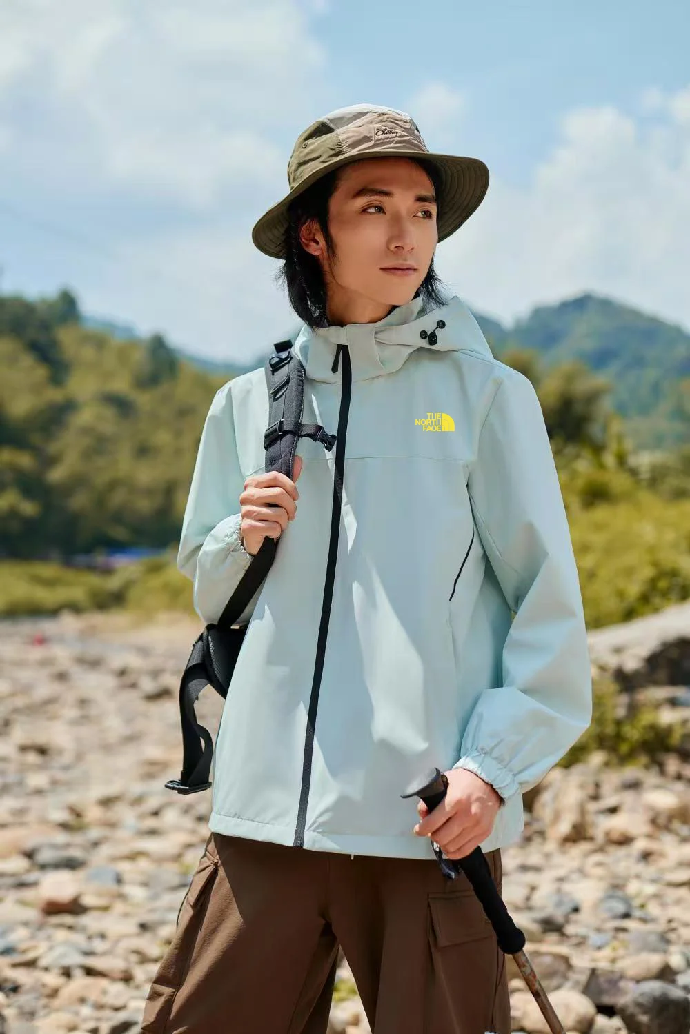 

2026 Новая модель водонепроницаемой куртки Sporty Adventure