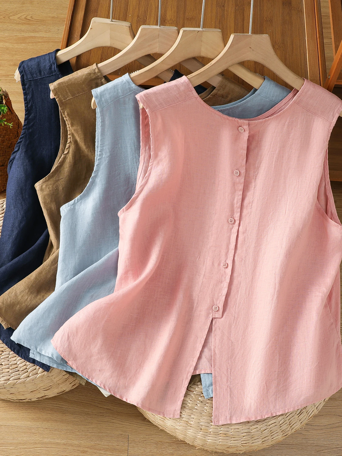 

Summer 2026 New Cotton Linen Breathable Casual Double-Sided Sleeveless Vest Large Size Women's round Neck Button-Up Top