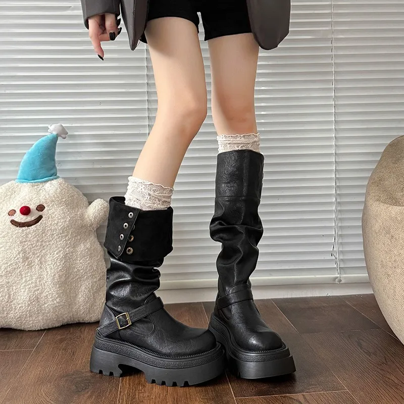 الشتاء منصة سميكة وحيد النساء فارس أحذية عالية الانزلاق على الارتفاع زيادة الأحذية الشارع نمط السيدات موجزة الجوارب الطويلة