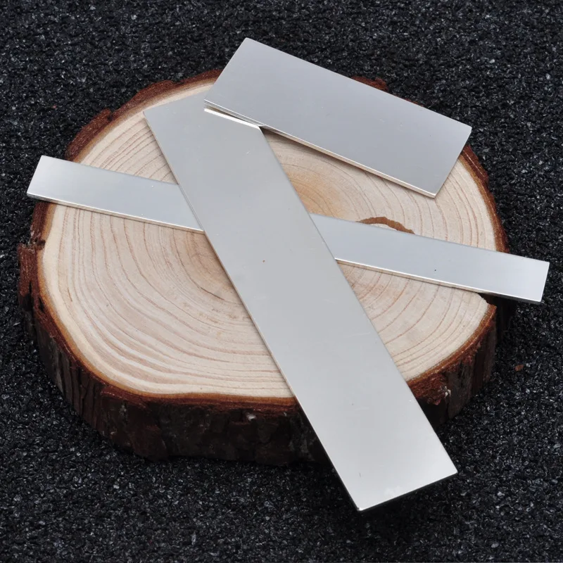 

High purity silver flakes