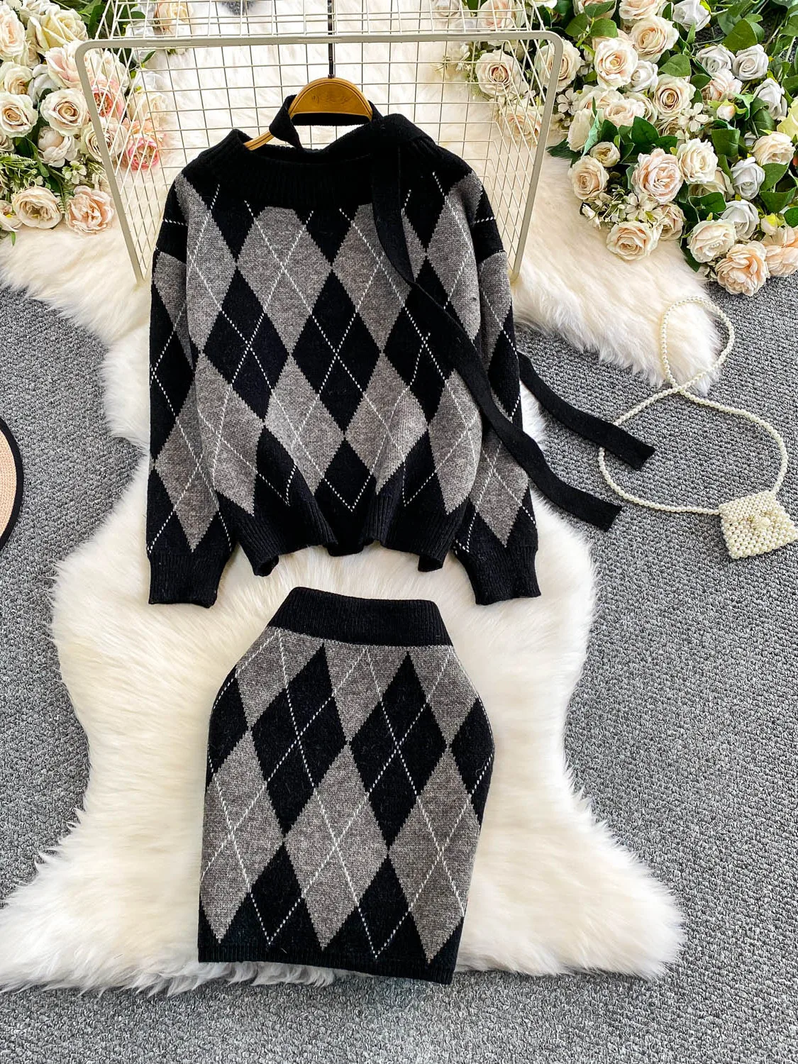 

Fall Winter Temperament One-Shoulder Streamer Sweater Women's Diamond Plaid Knitted Skirts Two-Piece Set