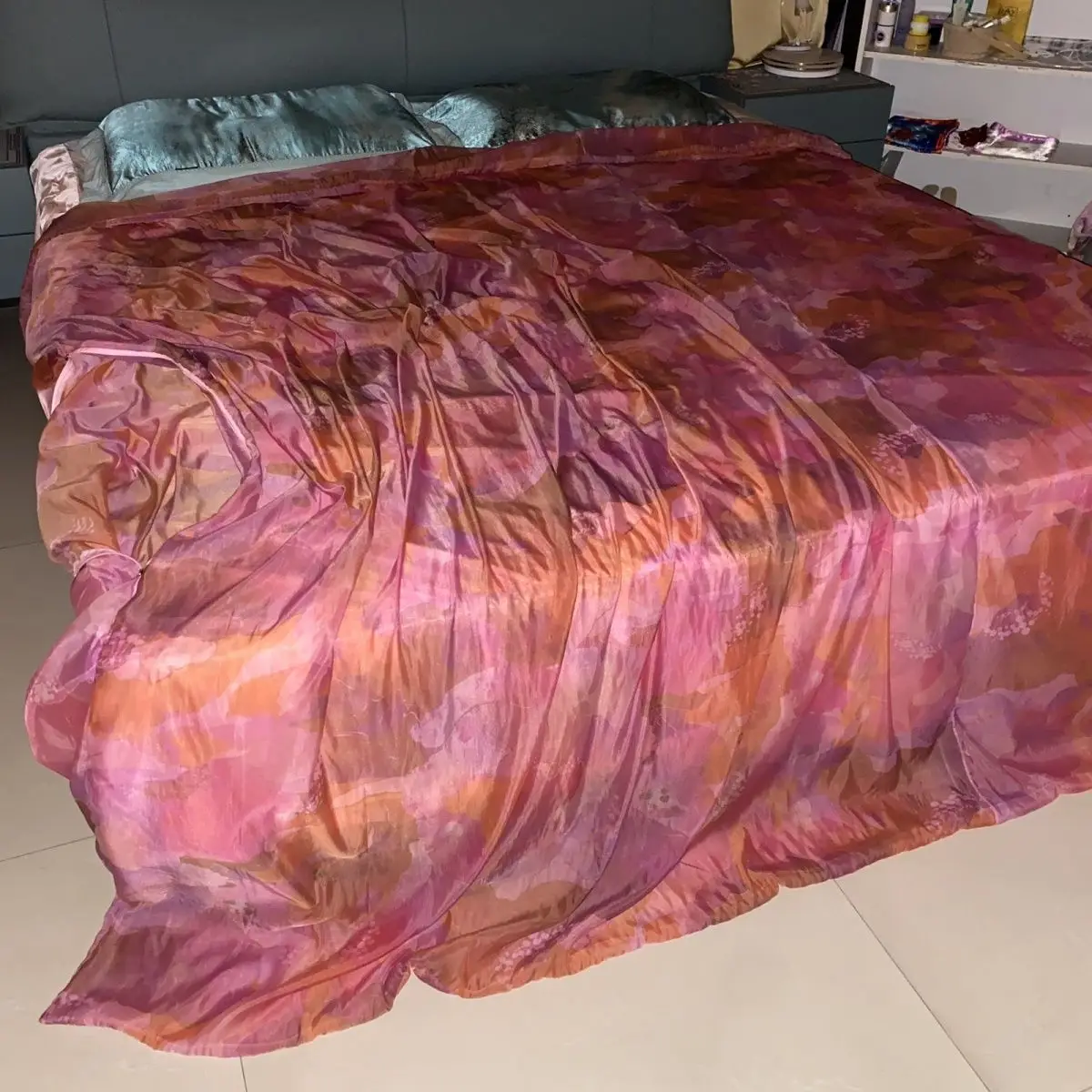 

No Pillow Cover 90.6*78.7in Glossy summer sheer tulle cover with zipper Ice cool bedspread home bedding