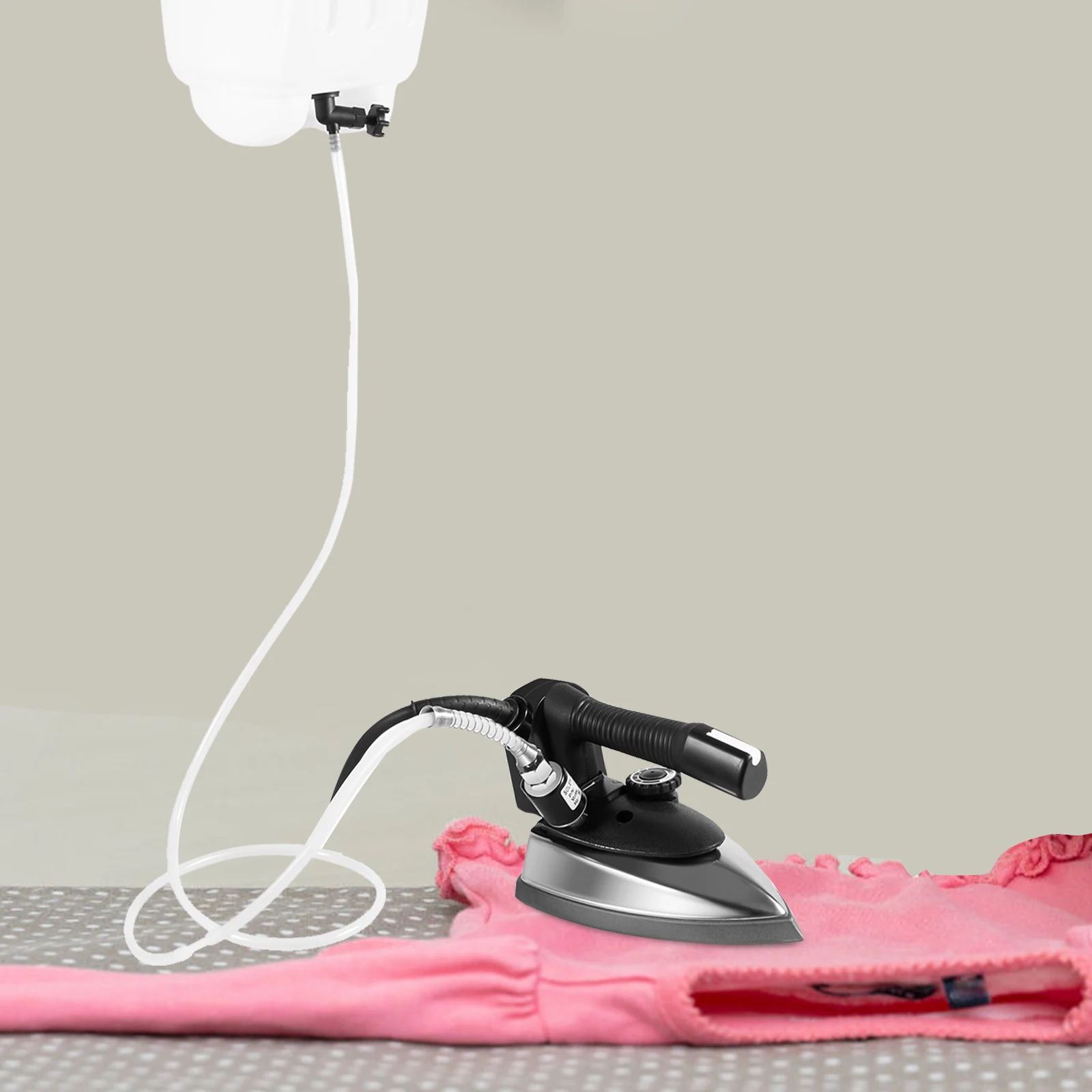 

Промышленный электрический паровой утюг объемом 3 л, температурный диапазон 60 ~ 220 ℃ (140~428 ° F) Танк Промышленная гравитационная система Электрический паровой утюг