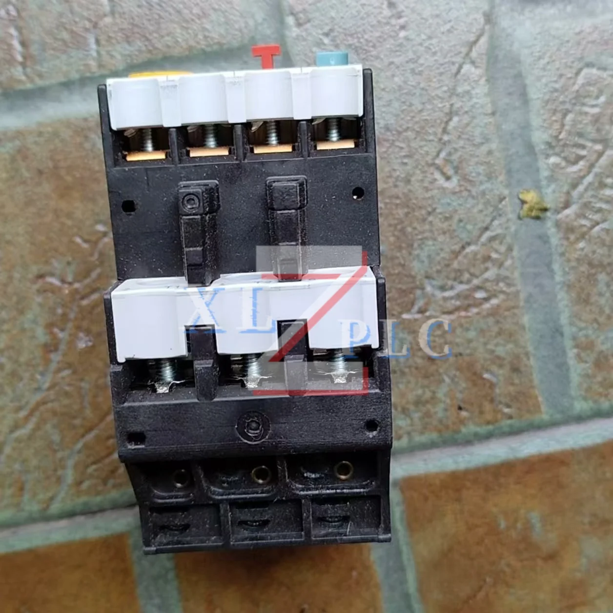 Baru Dalam Stok Relai Kelebihan Beban Termal ZB12C-1 ZB12C-1.6 ZB12C-10 ZB12C-12