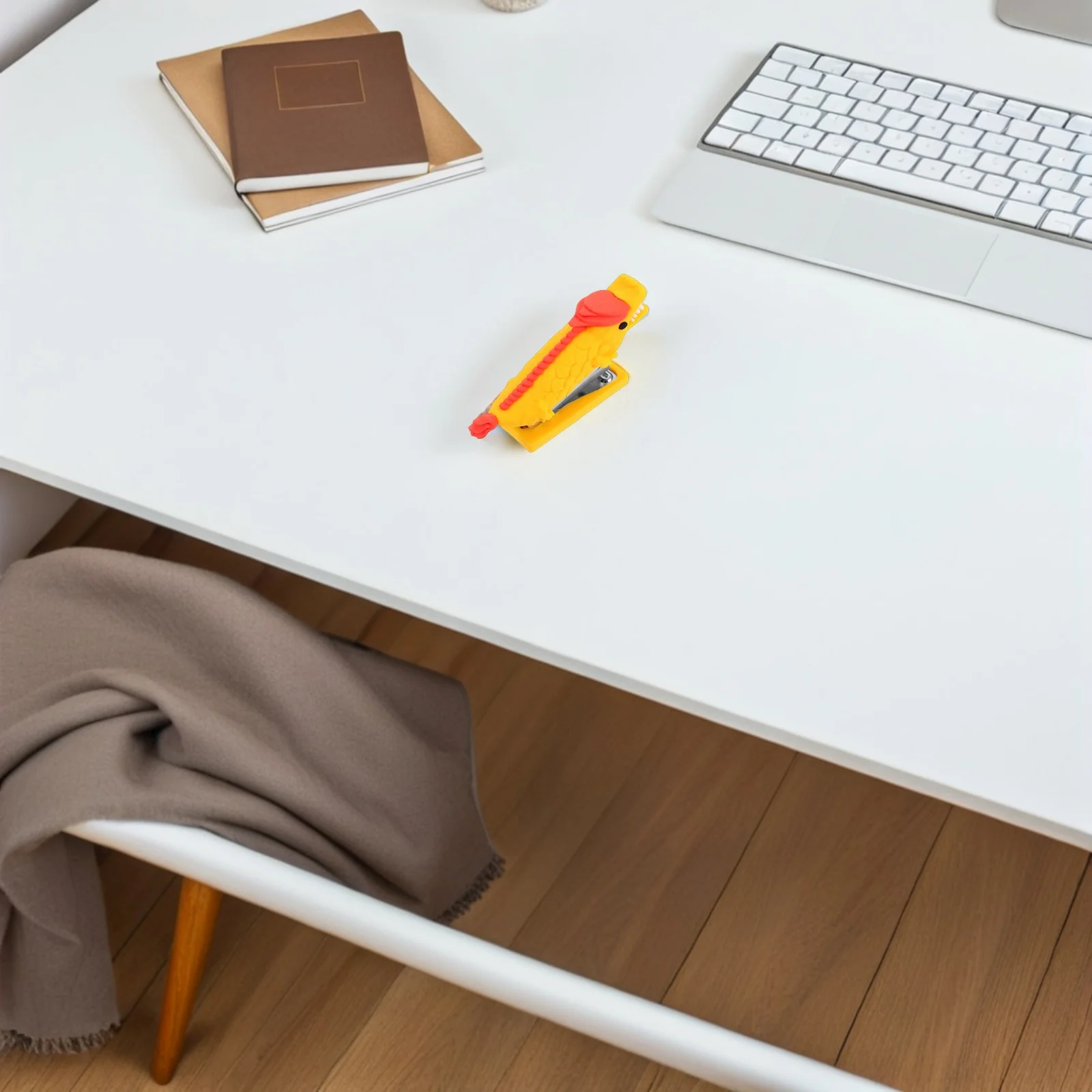 

Mini Dragon Shaped Stapler Cute Compact Portable Office Supplies Stainless Steel Staples for Desk Classroom Kids