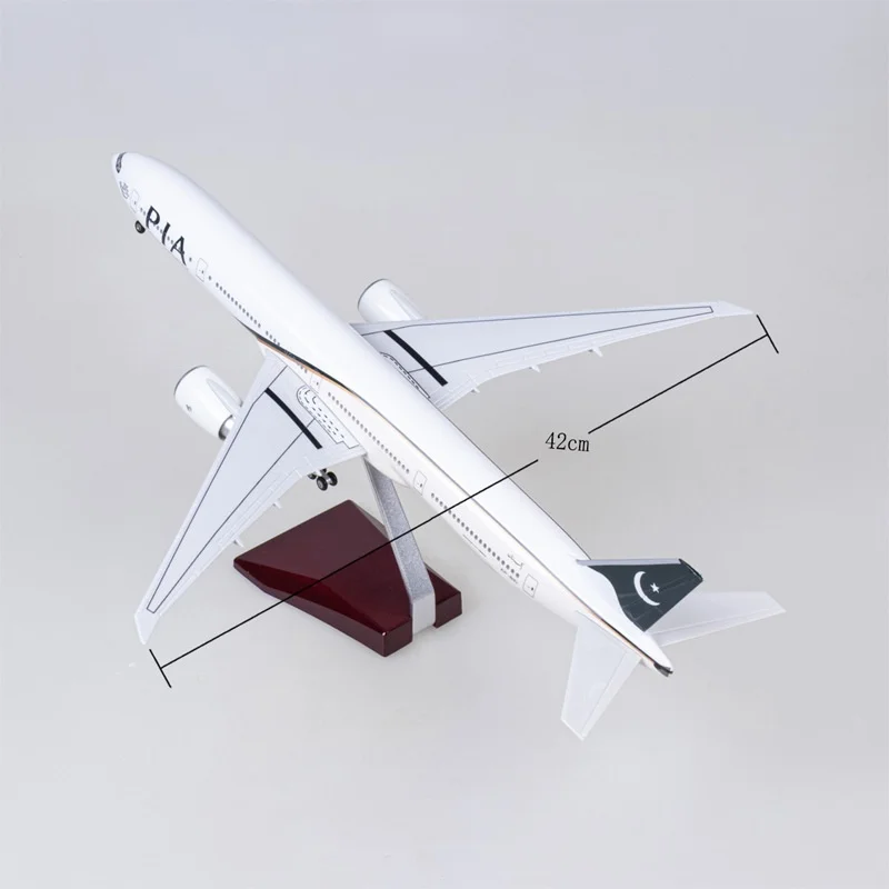 1/130 Scale Pakistan B777 Model Airplanes 47cm Resin Diecast Aircraft With Landing Gear For Aviation Collection Gift Home Decor