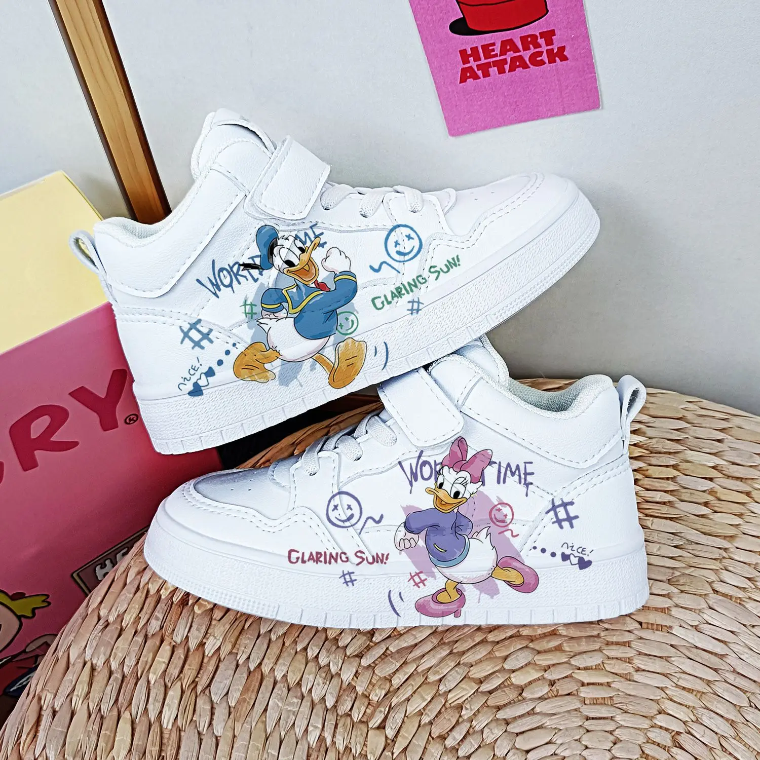 Disney Donald Duck Kids Shoes Anime Daisy Tennis Shoes Cartoon White Shoes Children Casual Sneakers Basket Shoes Size 25-38