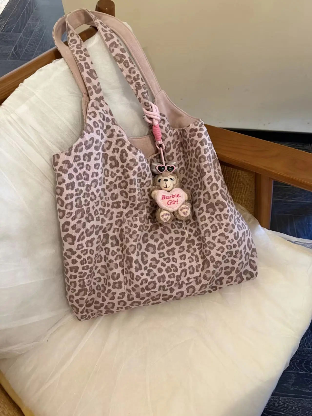 

Retro Autumn Winter Leopard Print Suede Tote Bag Women's Large Capaci Single oulder Bag Commuting Class Bag American Retr...