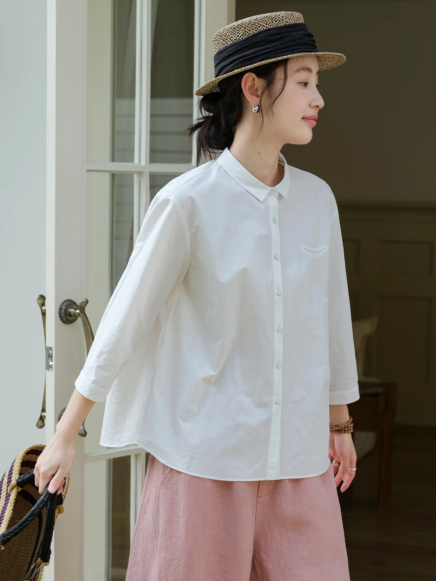

High-End Han Han Cotton Shirt Women's Seven Sleeve White Shirt Bookish Style Cotton Commute Style Summer New Arrival